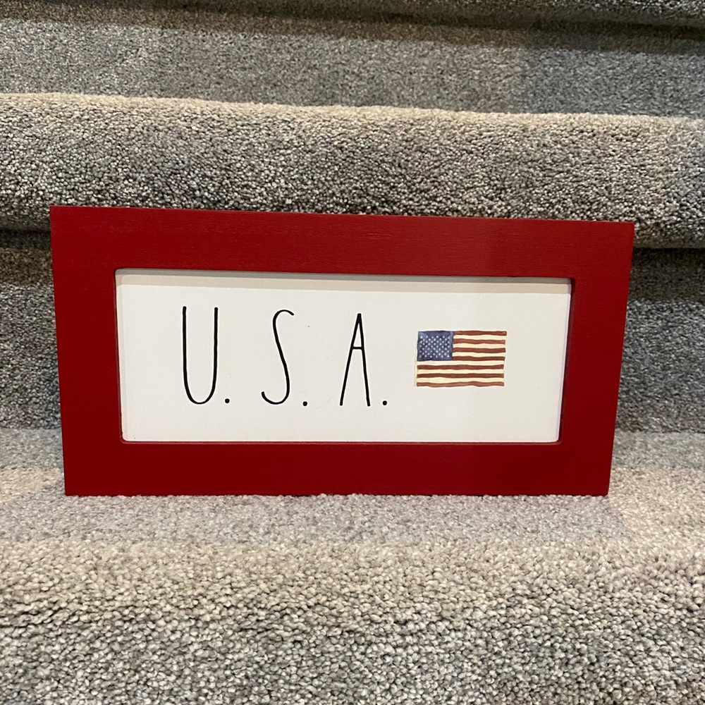 USA Sign